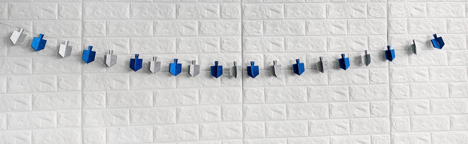 Rite Lite Decorations 9 feet Hanukkah Dreidel Glitter Garland - 9 Feet