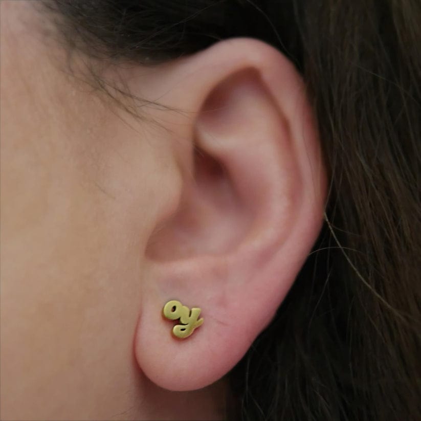 Mamaleh Earrings Oy Vey Yidderish Studs - Gold