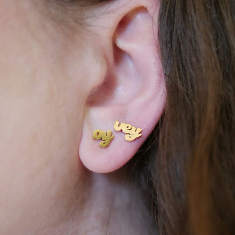 Mamaleh Earrings Oy Vey Yidderish Studs - Gold