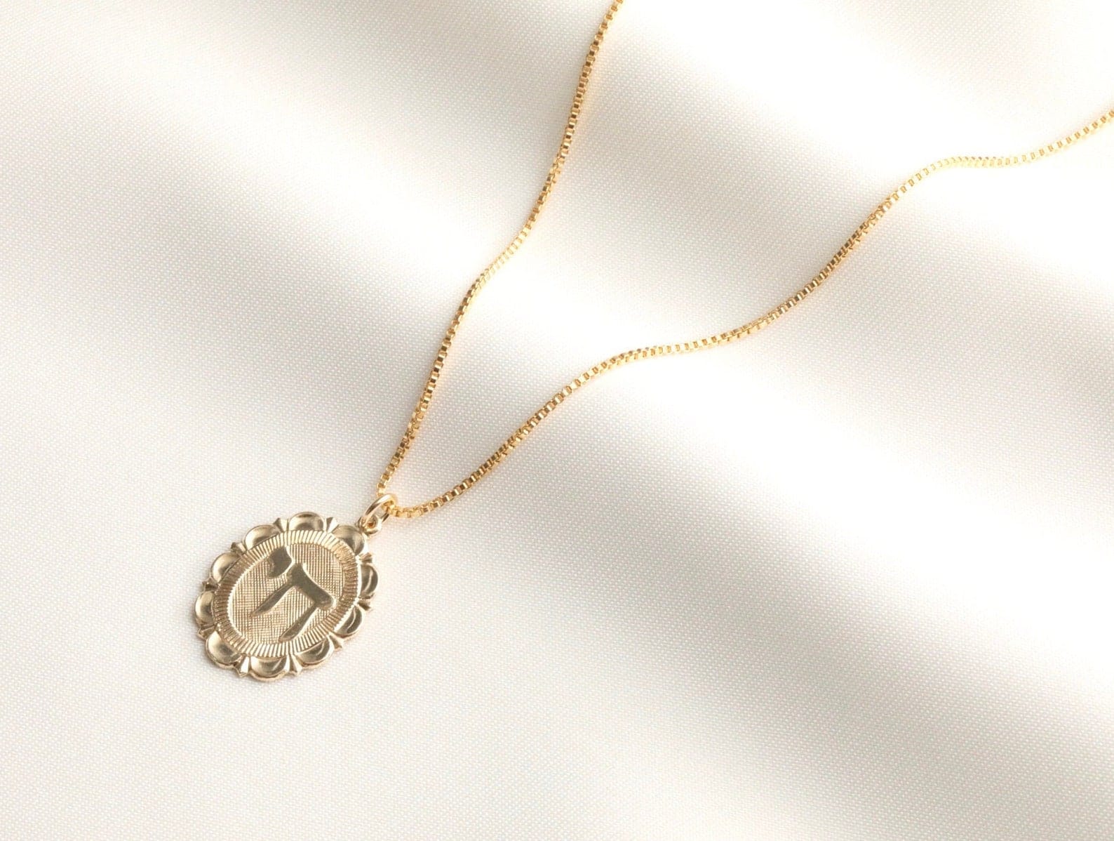 ModernTribe Necklaces Chai Gold Medallion Necklace