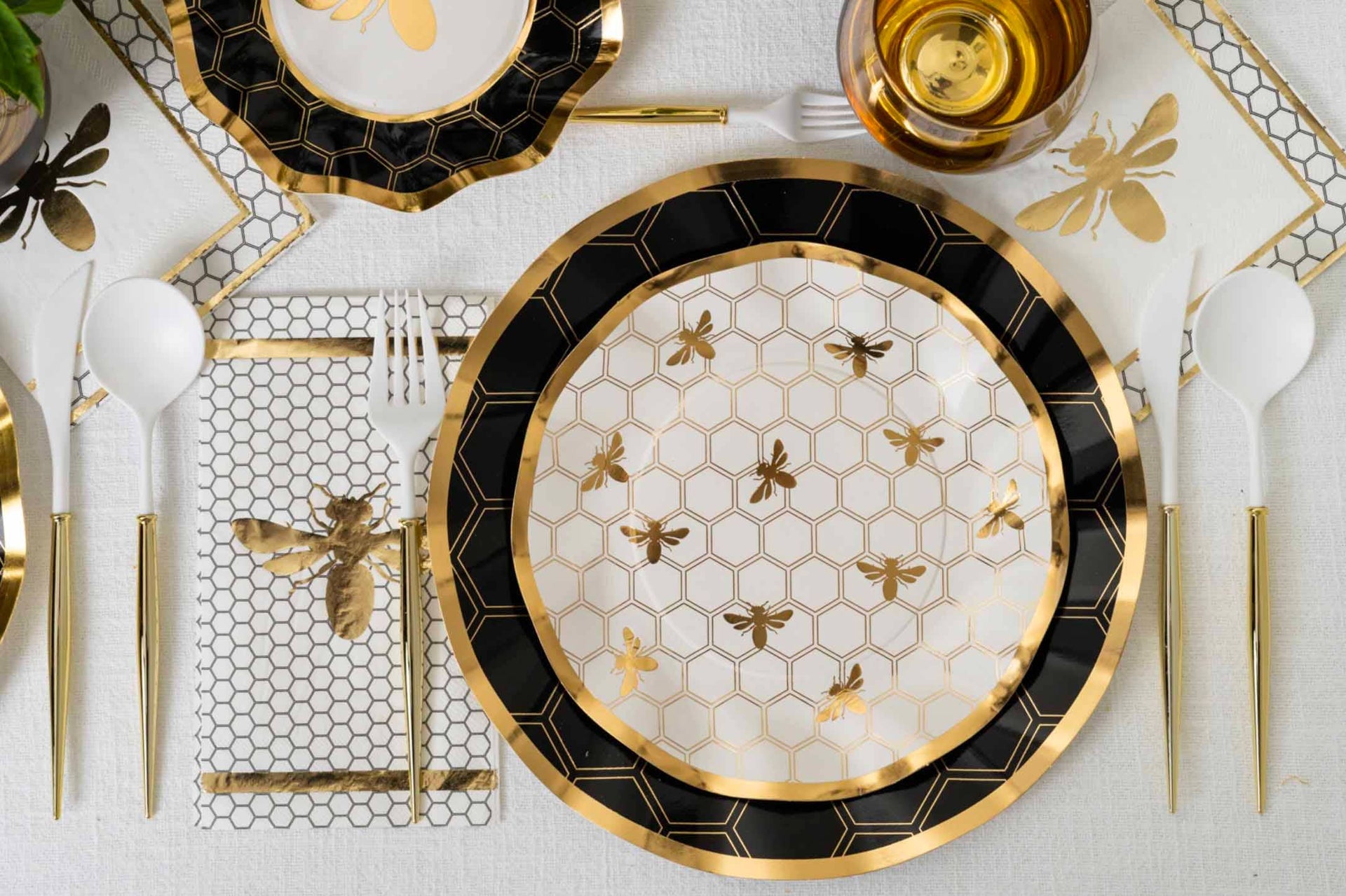 Sophistiplate Dining Plates Honeybee Wavy Paper Side Plates - Set of 8
