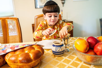 Midrash Manicures Pajamas Rosh Hashanah Apples & Honey Pajamas, Kids Unisex Sizes 2T - 12