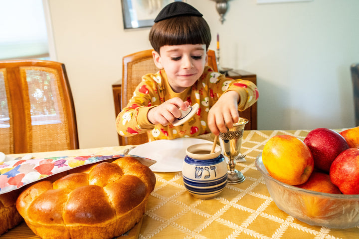 Midrash Manicures Pajamas Rosh Hashanah Apples & Honey Pajamas, Kids Unisex Sizes 2T - 12