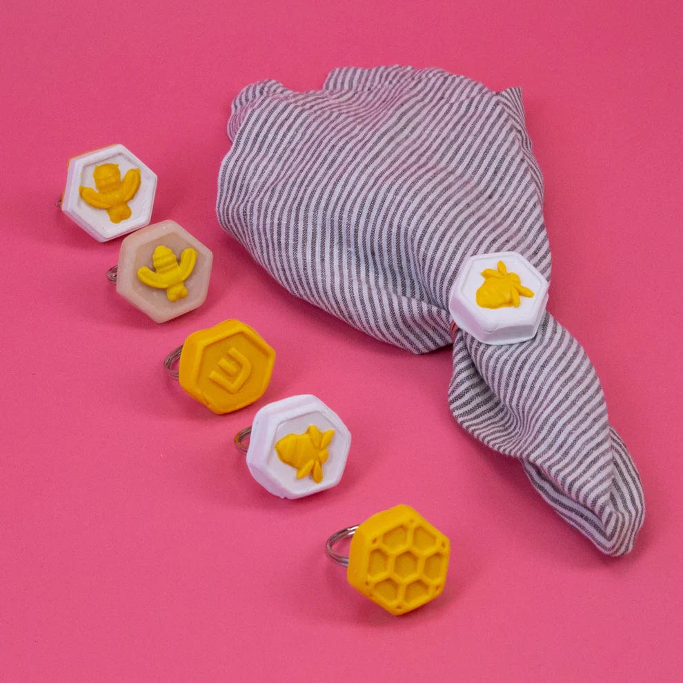 Days United - DIY Bee Napkin Rings - ModernTribe