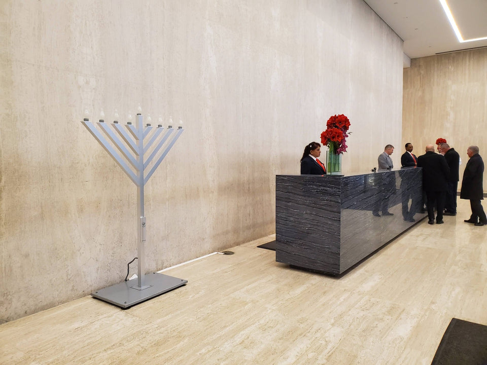 Menorah.net Decorations Indoor/Outdoor Smart LED Menorah - 6'