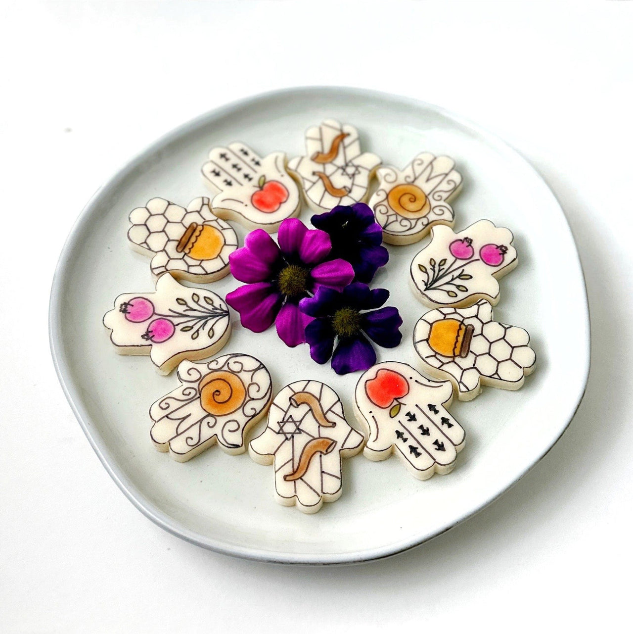 Marzipops - Rosh Hashanah Hamsa Placecards - ModernTribe