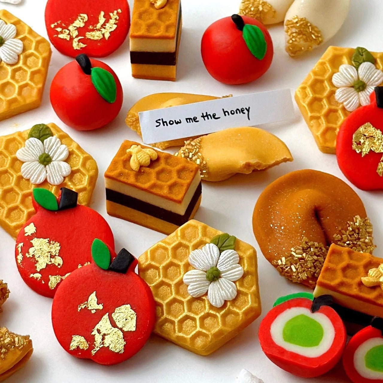 Marzipops - Marzipan Rosh Hashanah Elegant Gift Basket - ModernTribe