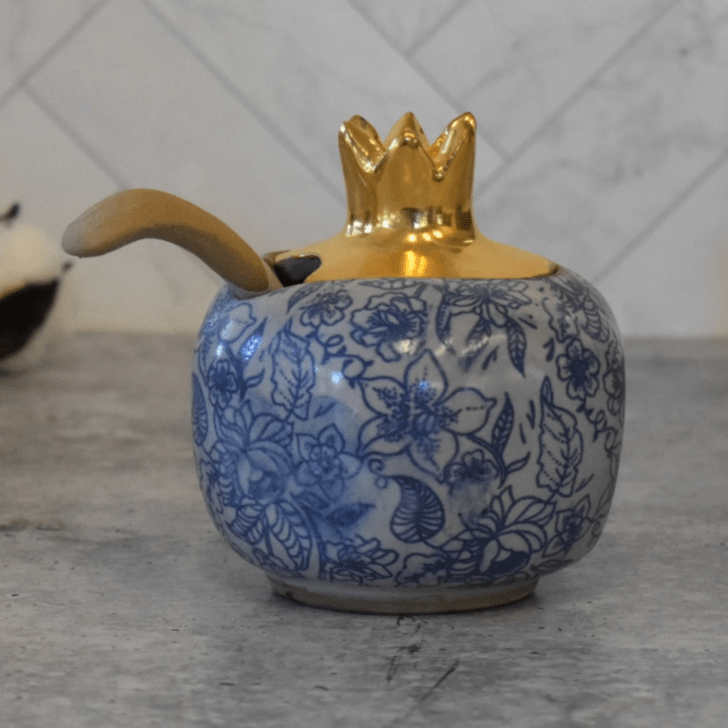 Chai Modern Honey Dishes Pomegranate Honey Jar and Dipper