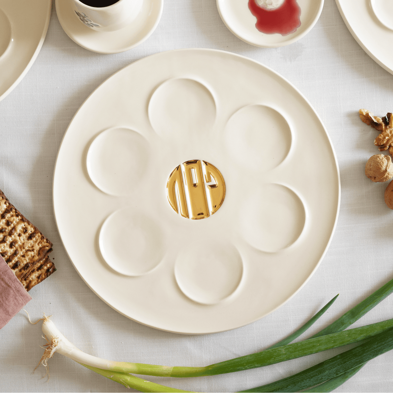 Yahalomis - Handmade Modern Ceramic Seder Plate - 24k Gold - ModernTribe