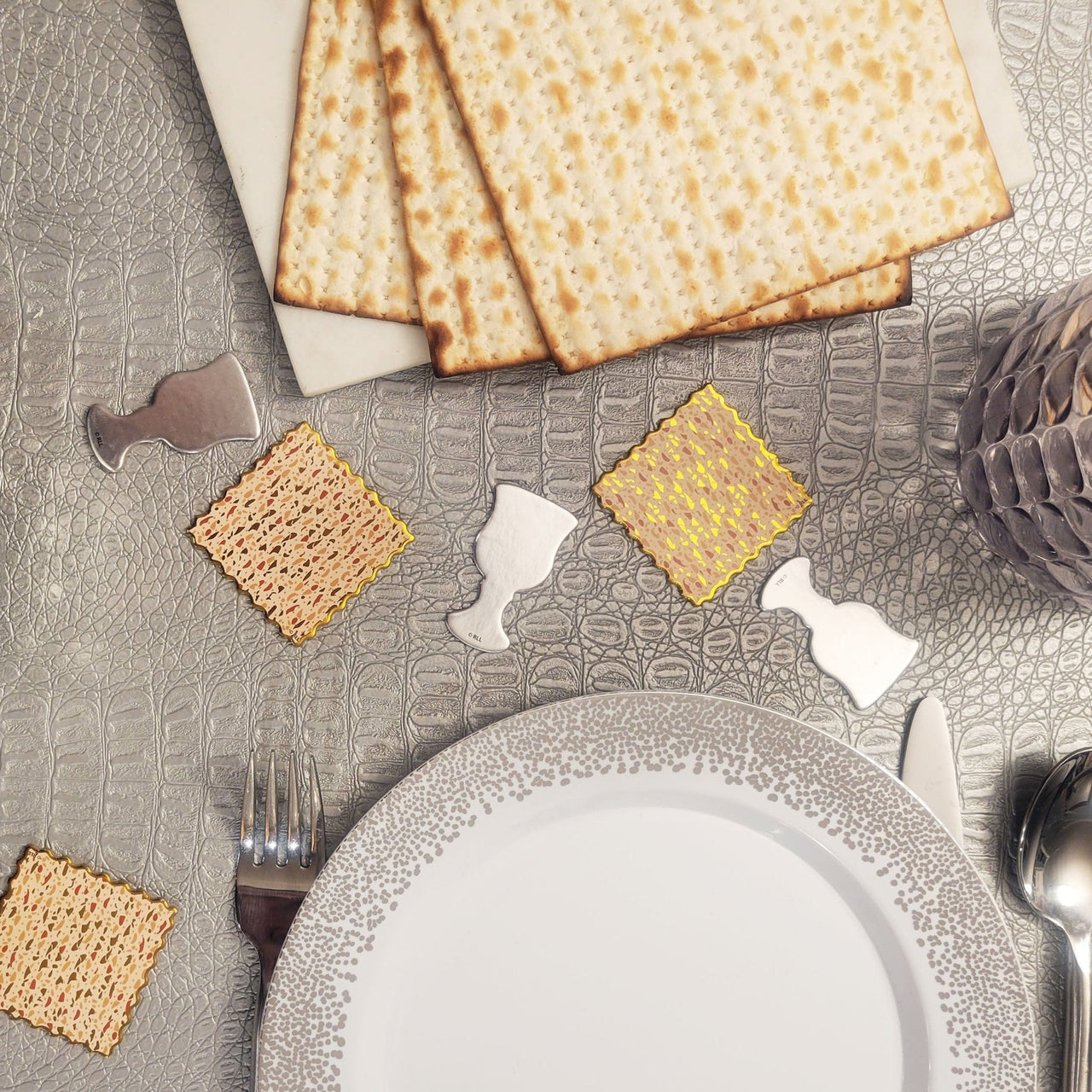 Rite Lite - Passover Tablescatters - Matzahs and Wine Cups - ModernTribe
