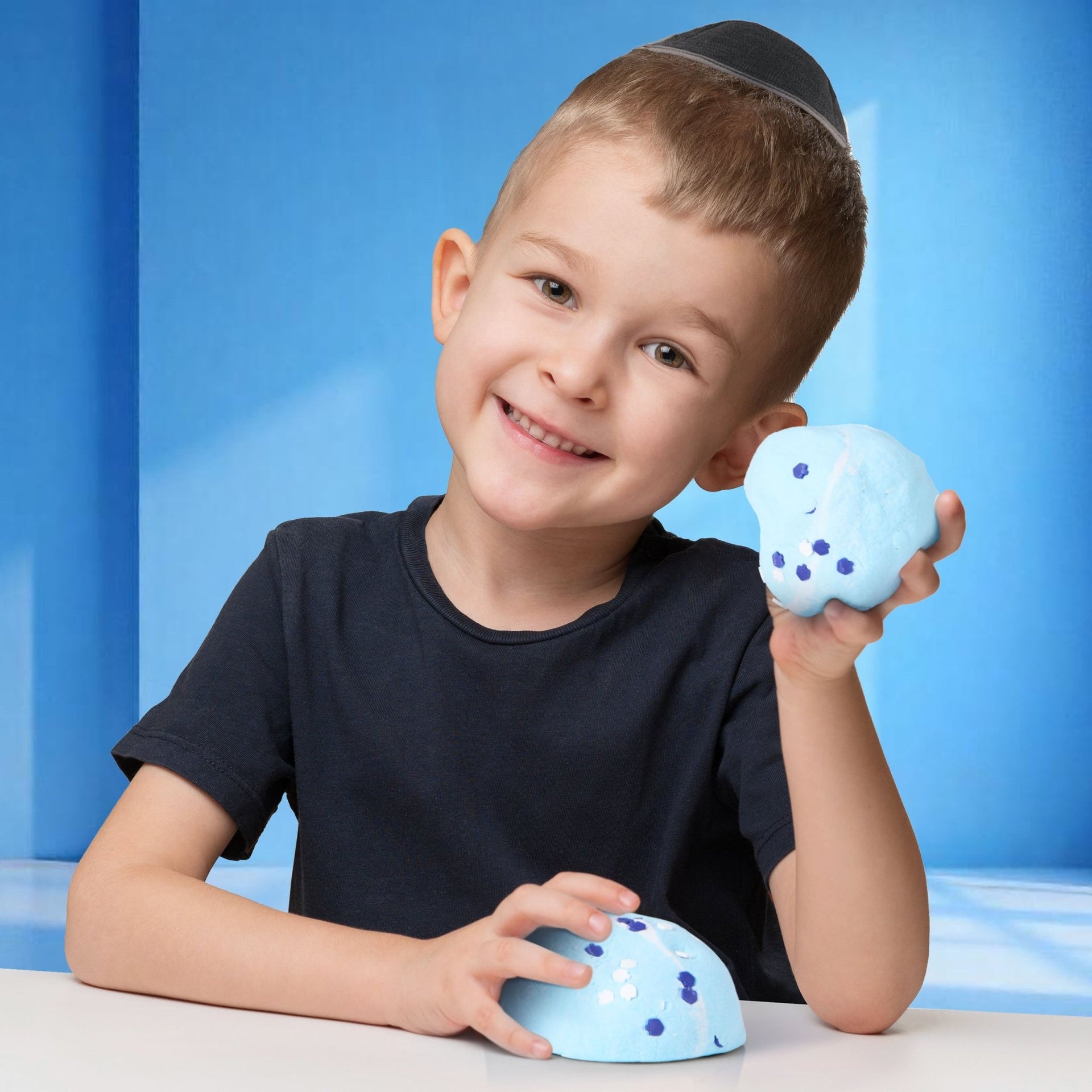 Rite Lite - Sufganiyot - Scented Hanukkah Slime Bucket with Dreidel Pieces - ModernTribe