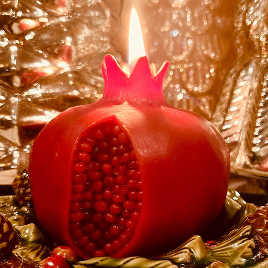 Honey-Scented Beeswax Pomegranate Candle