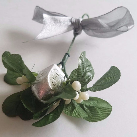 Chrismukkah Dreidel Mistletoe