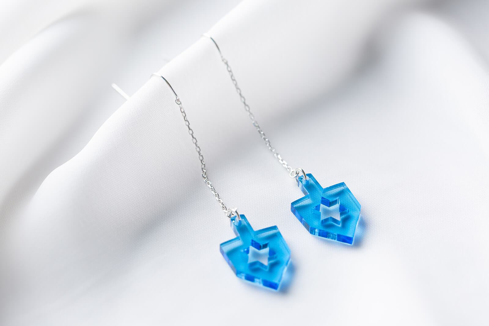 Ariel Tidhar Earrings Blue Dreidel Threaders - Blue Transparent