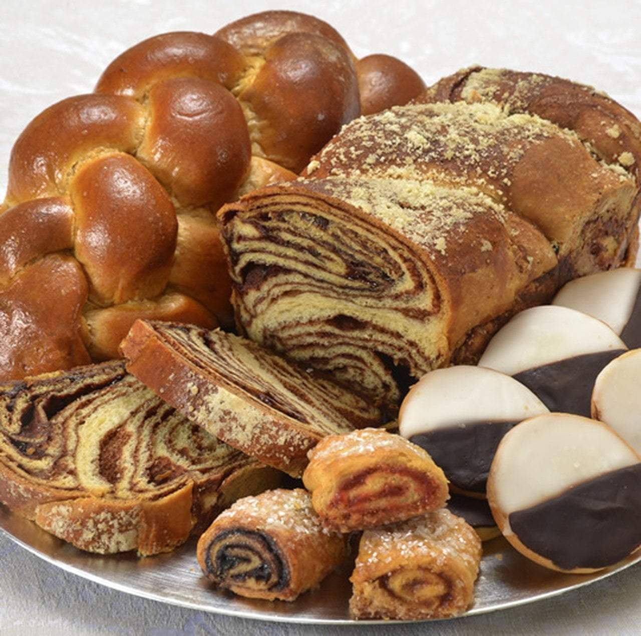 Challah Connection - Classic Nosh Gift Basket - ModernTribe