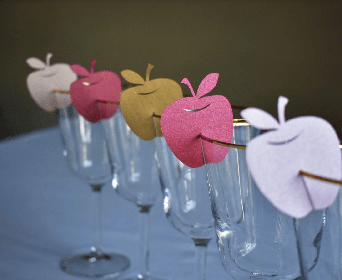 The KitCut Decor Apple Wine Glass Decoration - Set of 10