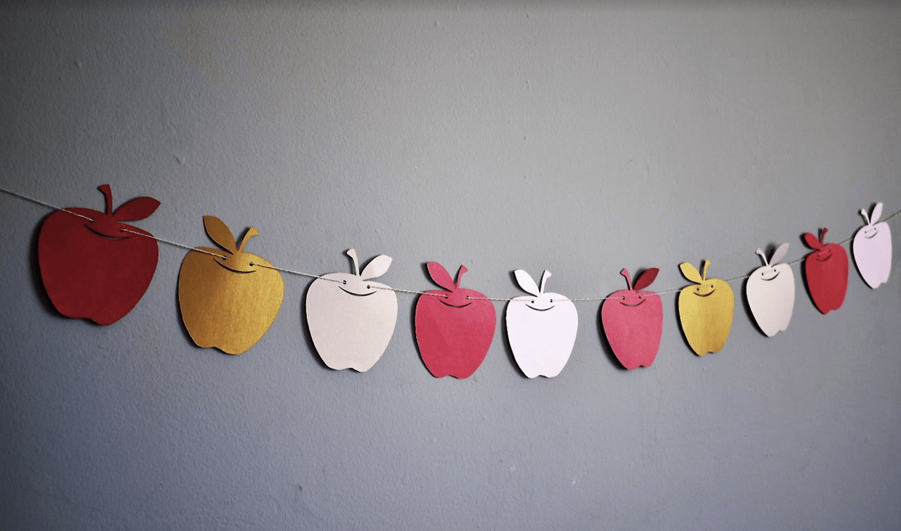 The KitCut - Apples New Year Garland - ModernTribe