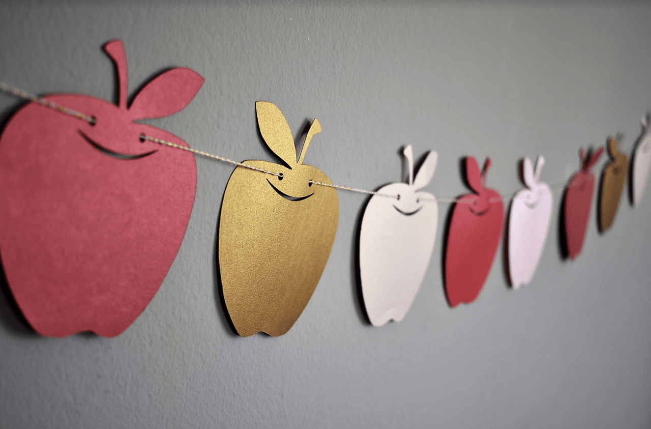The KitCut - Apples New Year Garland - ModernTribe