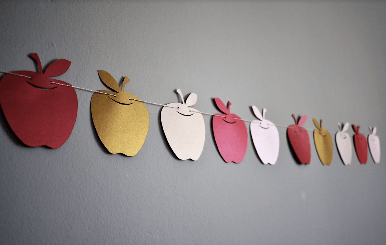 The KitCut - Apples New Year Garland - ModernTribe
