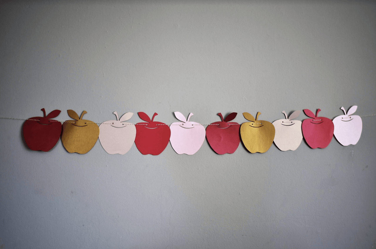The KitCut - Apples New Year Garland - ModernTribe