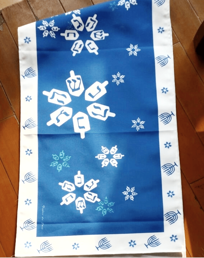 Table de Joie - Dreidel Table Runner - ModernTribe
