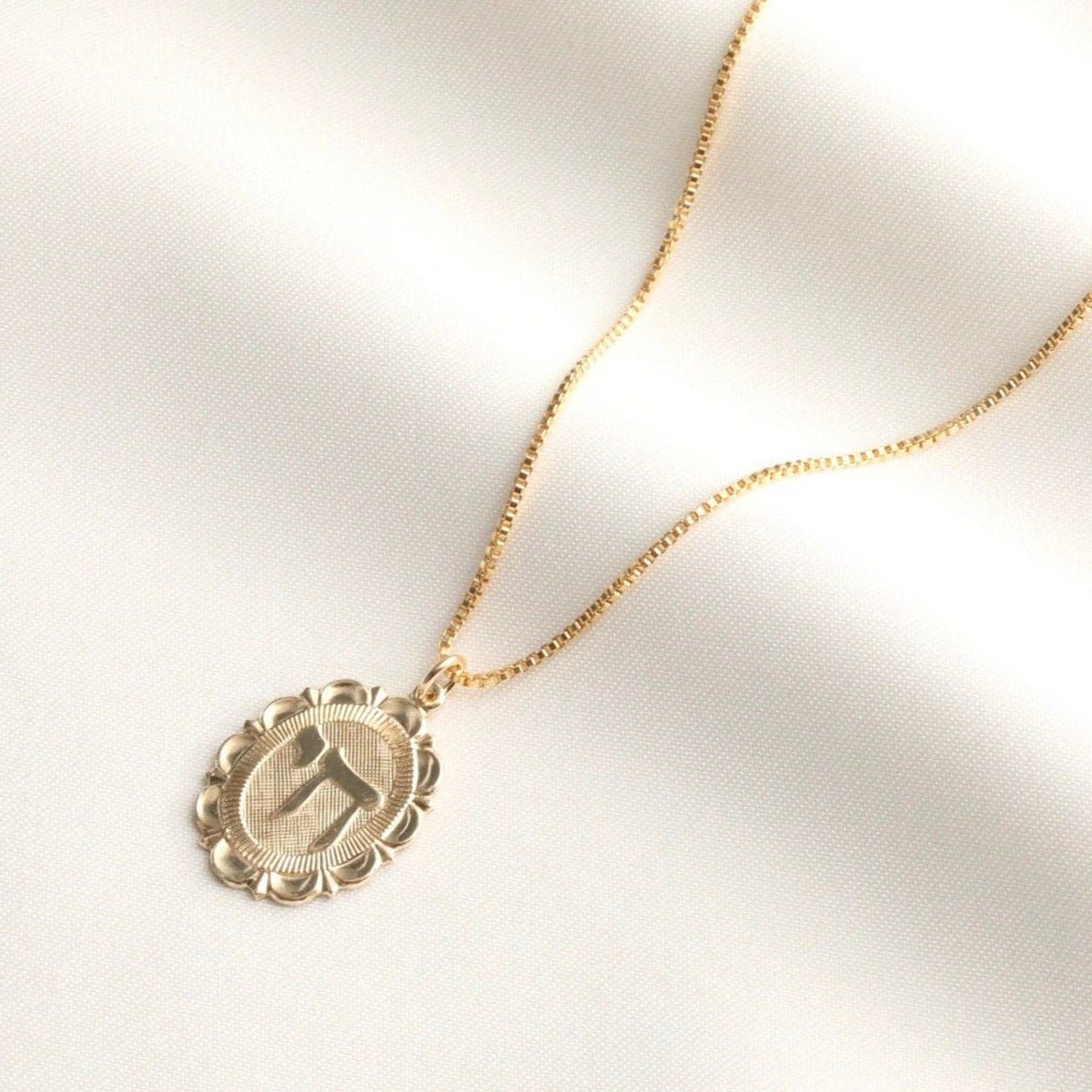 ModernTribe - Chai Gold Medallion Necklace - ModernTribe