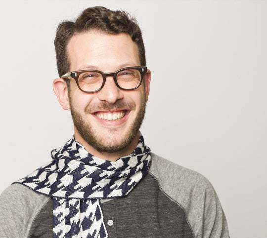 Dreideltooth Scarf in Navy