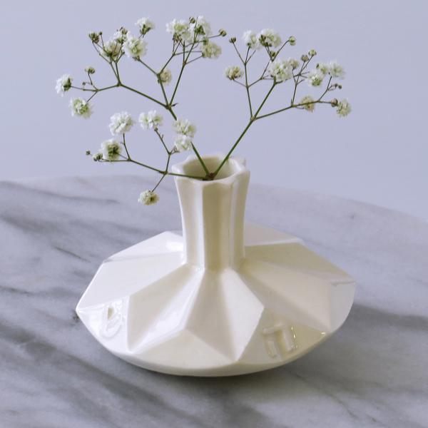Studio Armadillo - Origami Dreidel Vase - White - ModernTribe